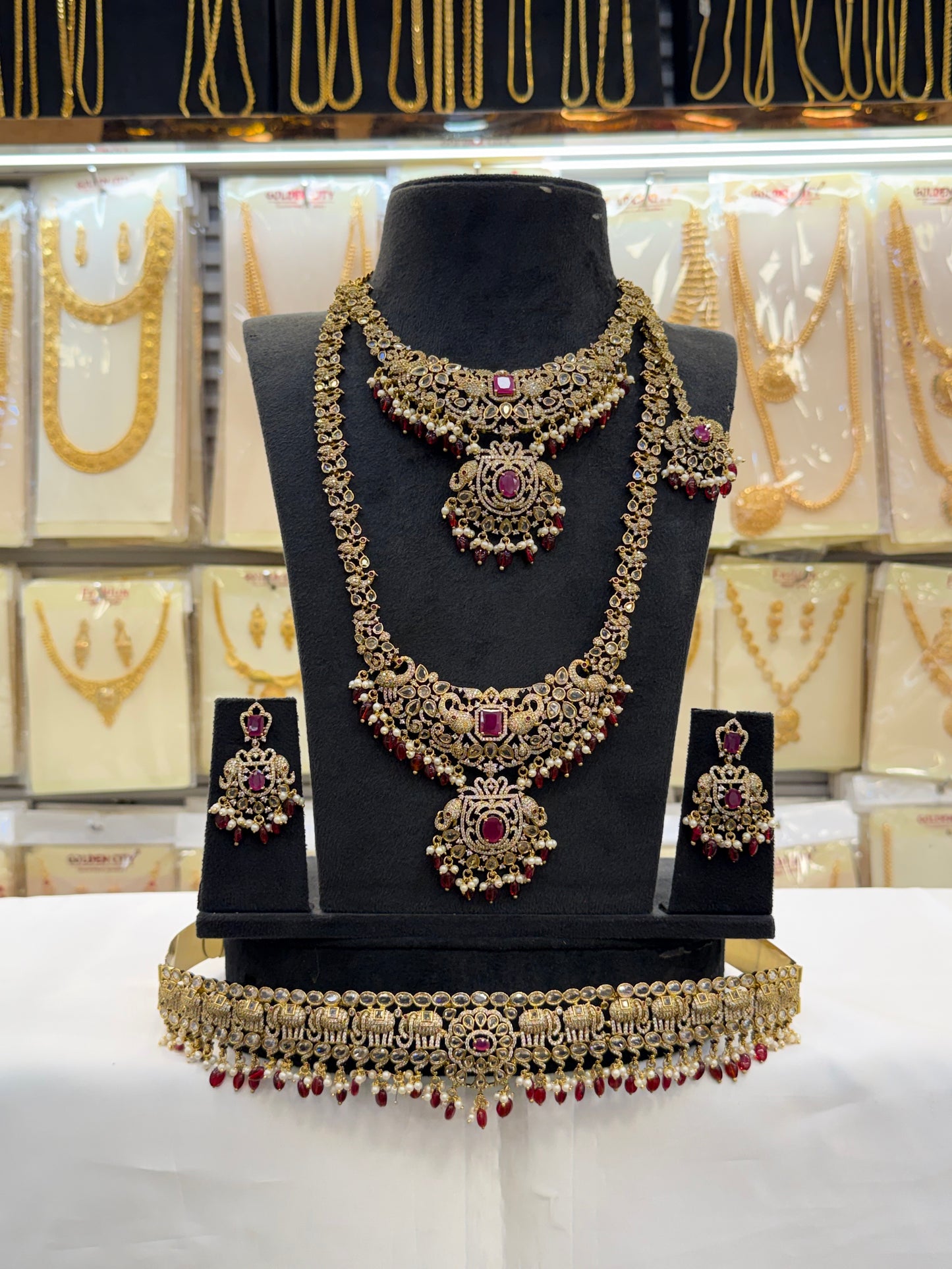 Elegant Victorian Bridal Set - Maroon Beats