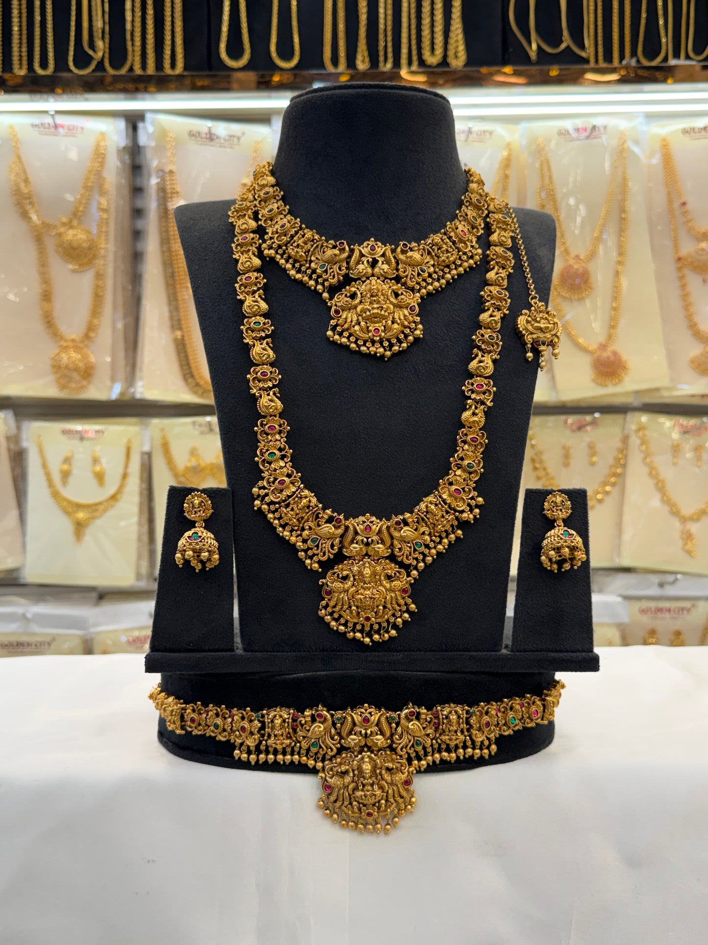 Simply & Classy Antique Bridal Set