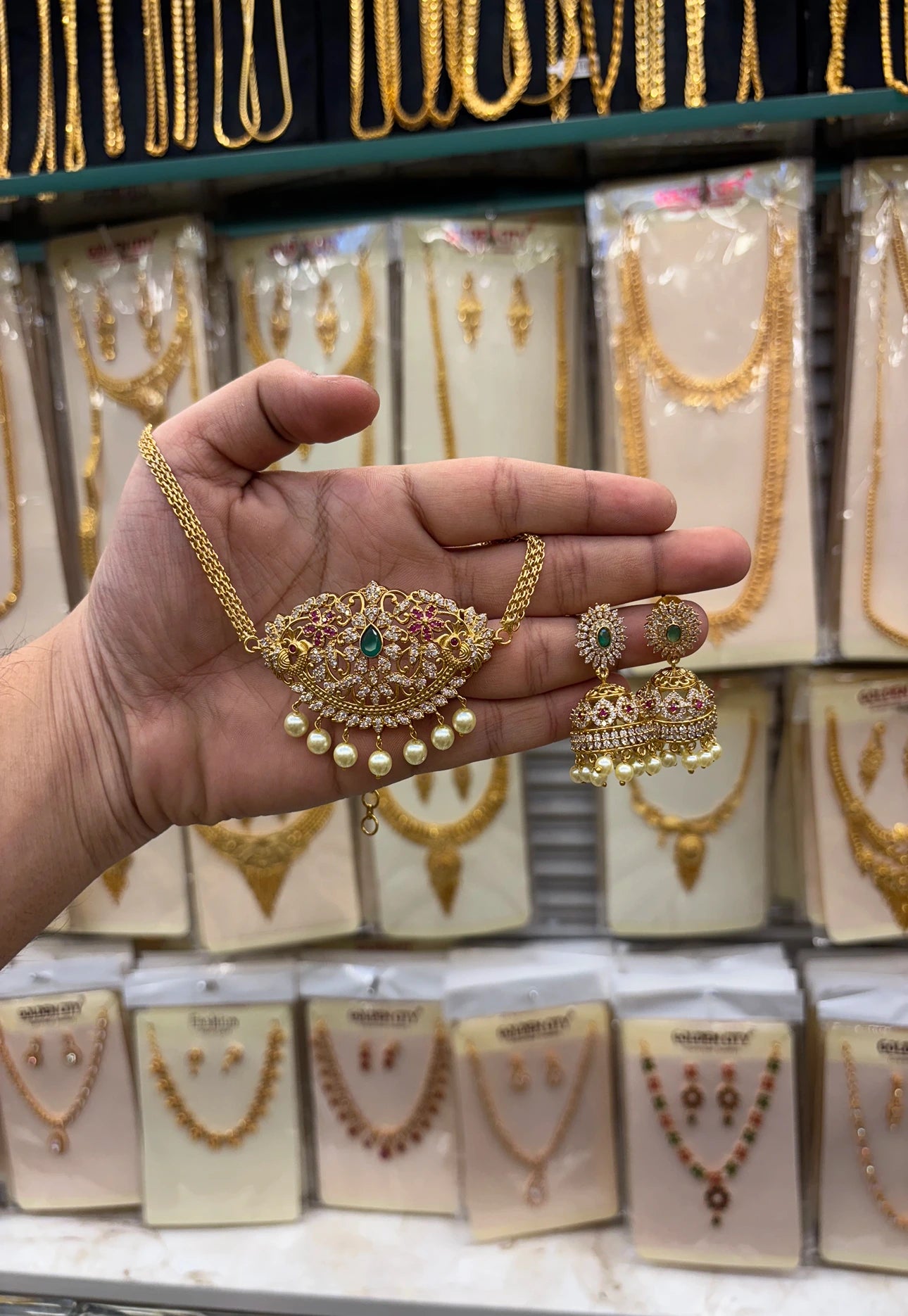 Antique Stone Choker jumki