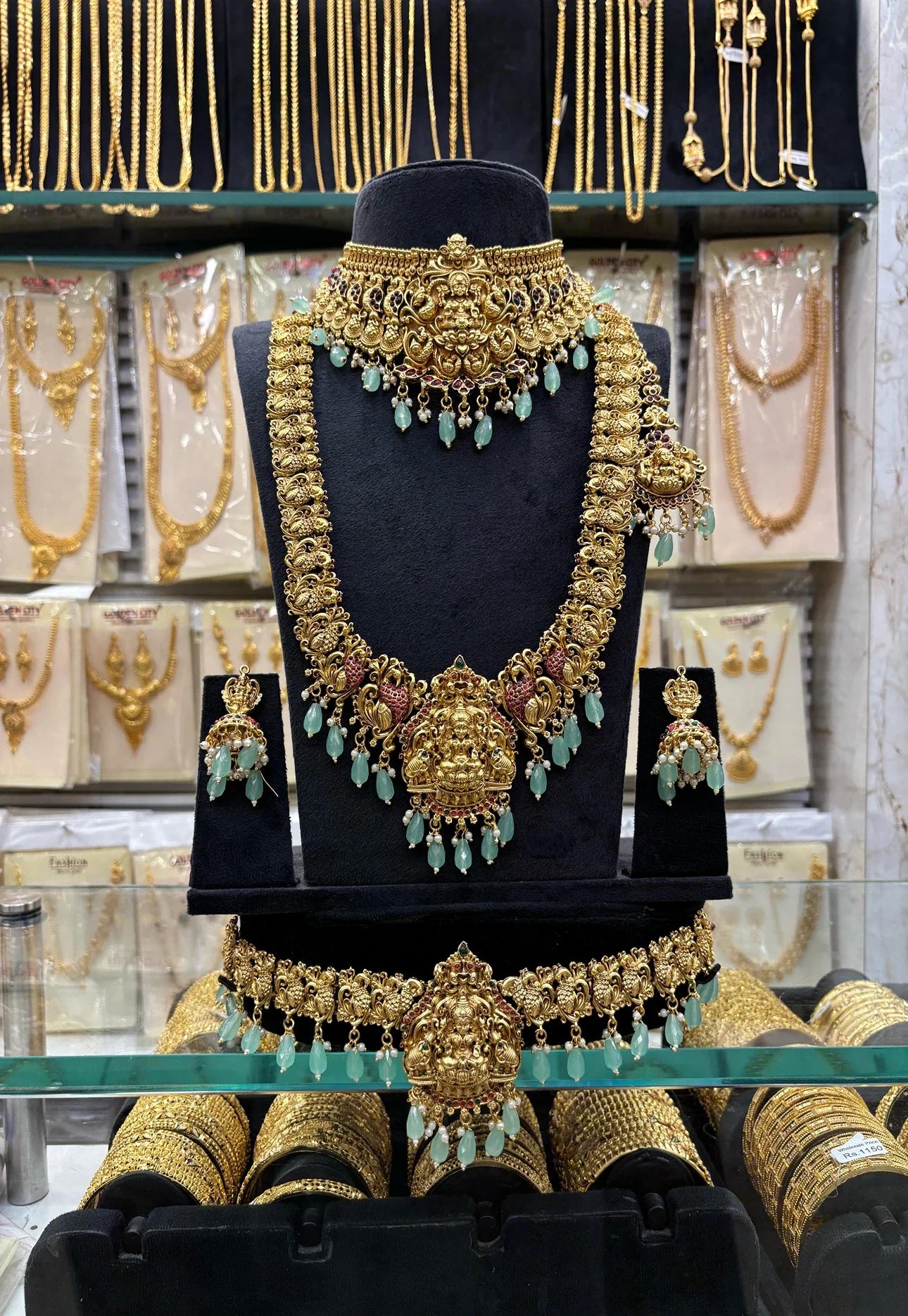 Antique Pastel Green Choker Set