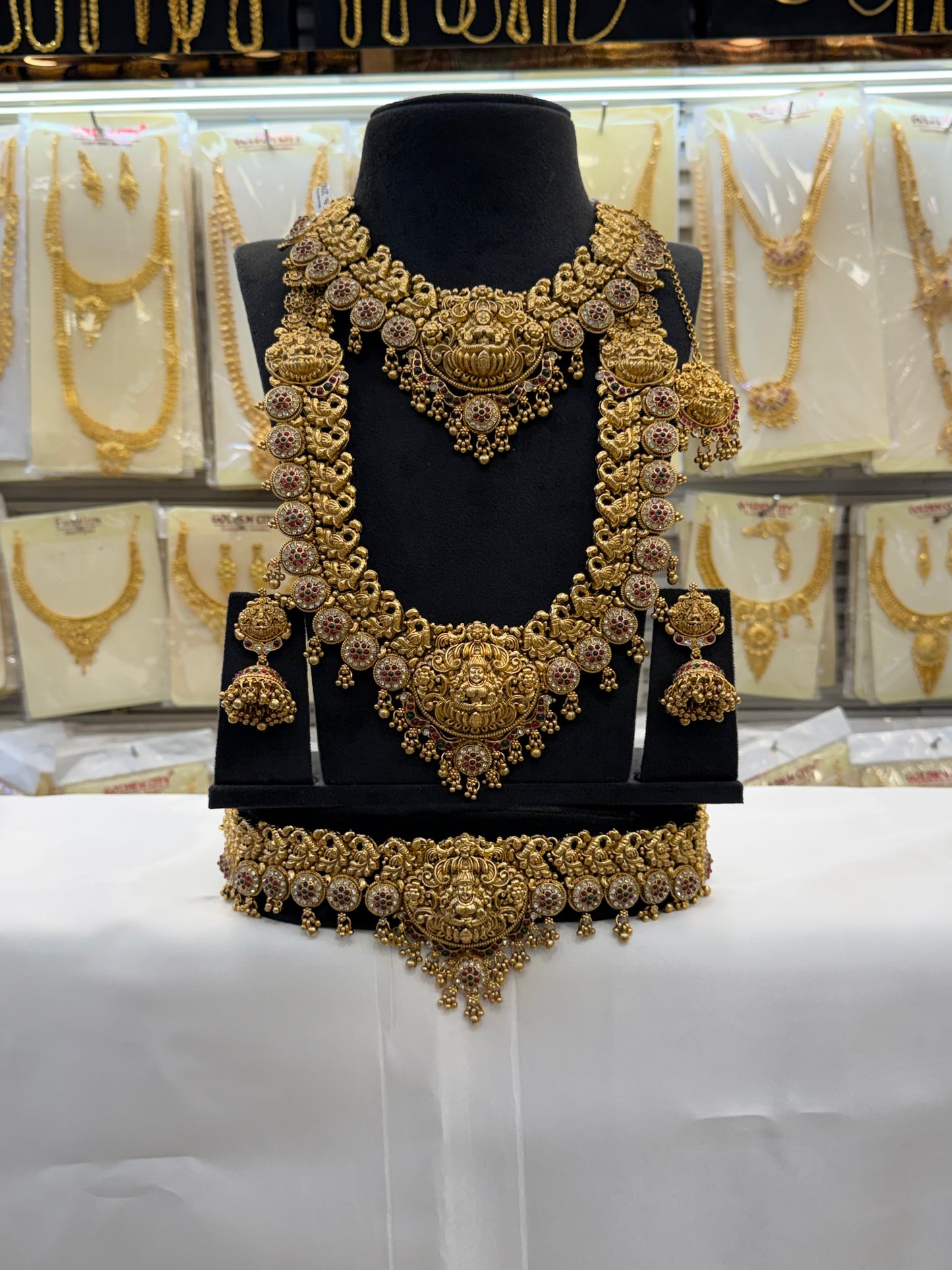 Nagas Design Bridal Set