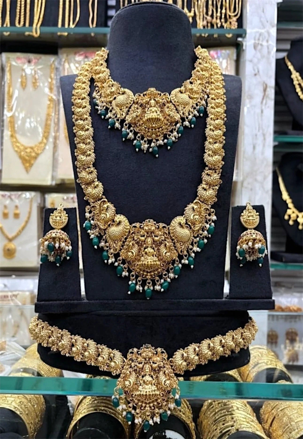 Green Beats Bridal Set