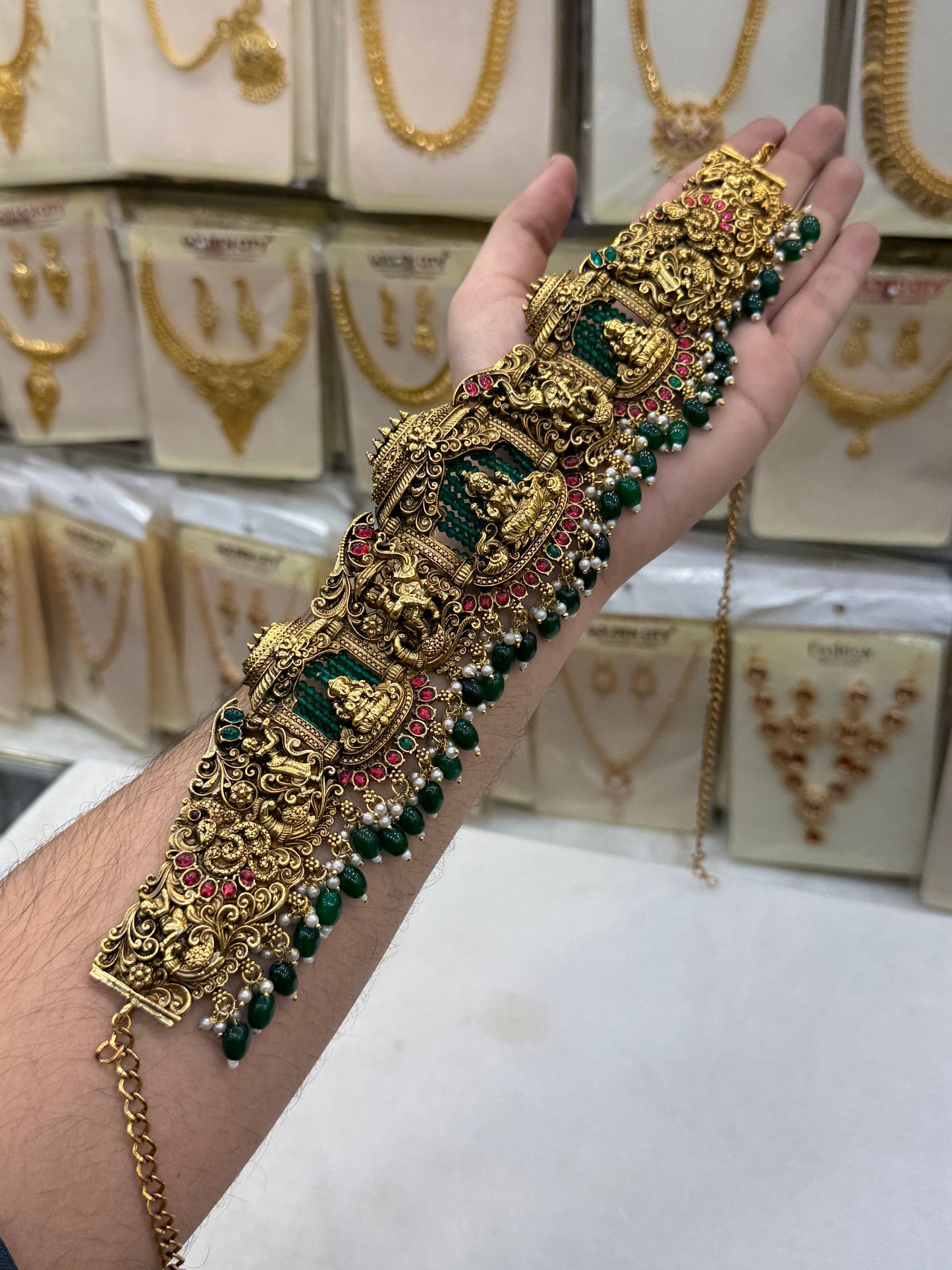 Classic Antique Heavy Green Beads Bridal Set