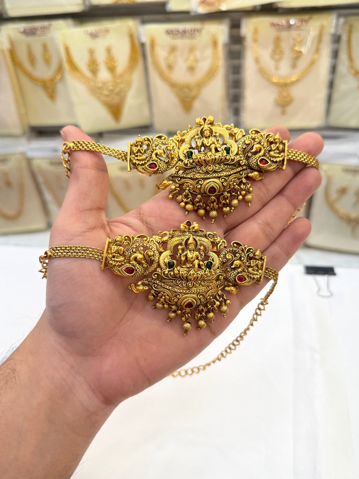 Temple Finish Venky Chain