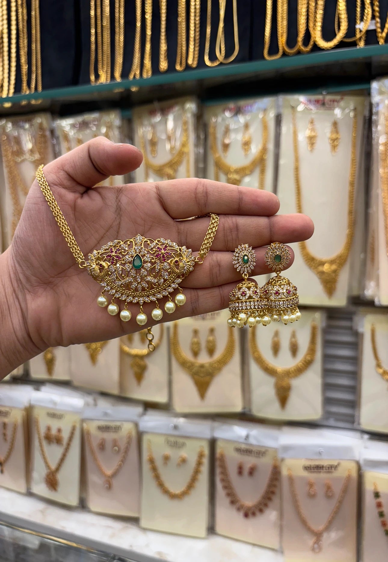 Antique Stone Choker jumki