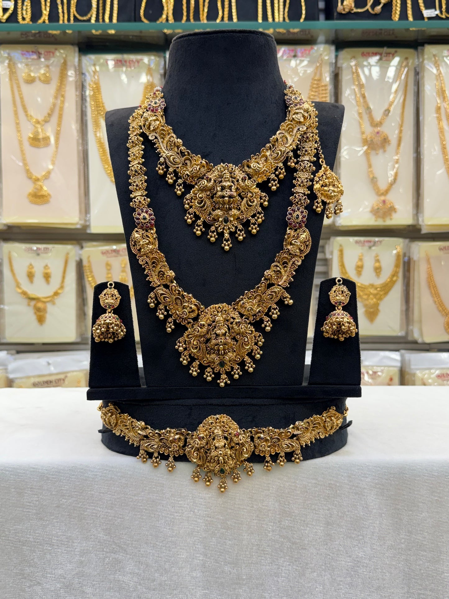Antique Necklace Design Bridal Set