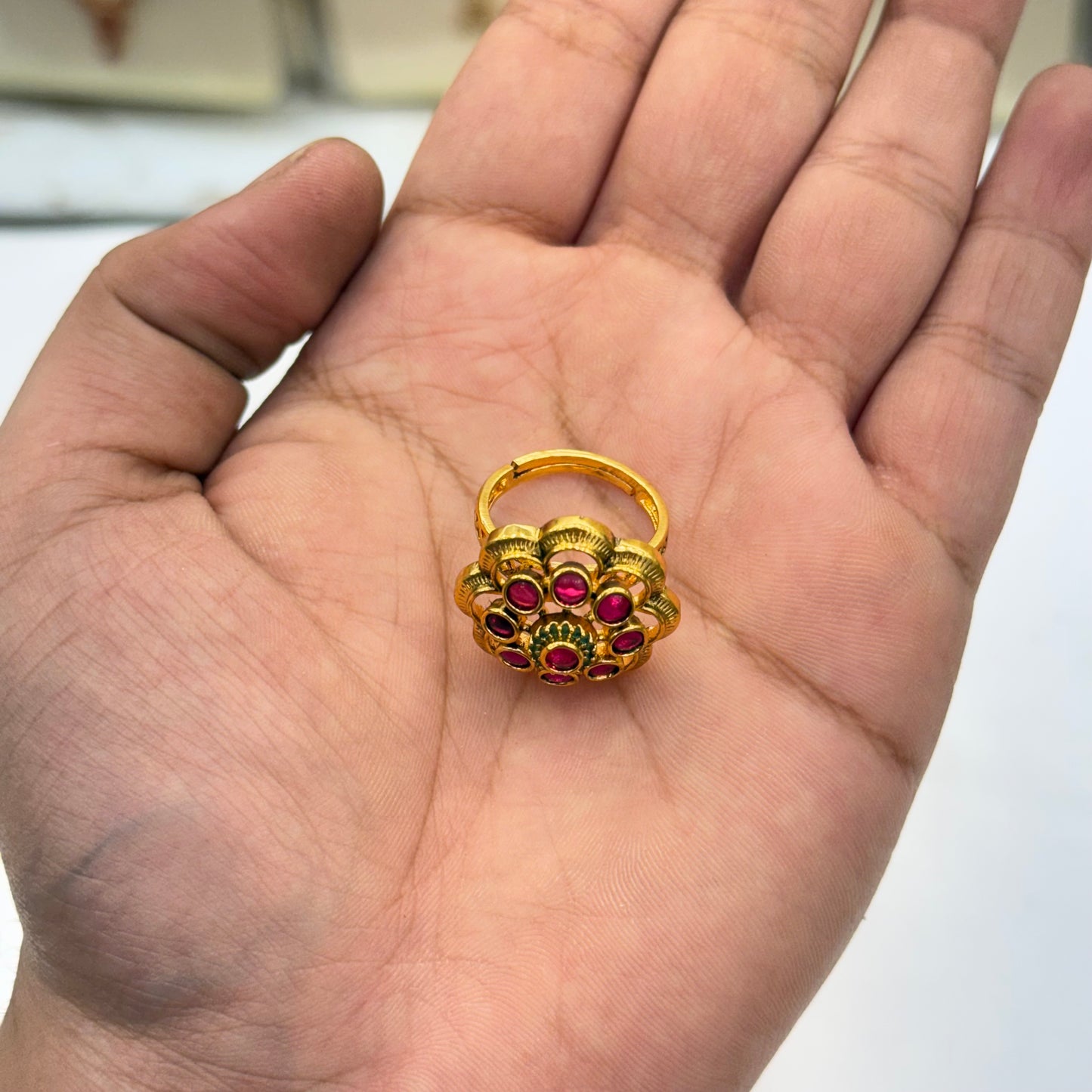 Elegant Flower Design Finger Ring
