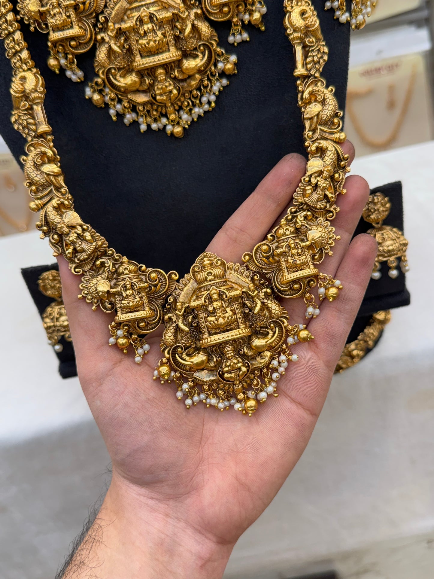 Antique Heavy Design Bridal Set
