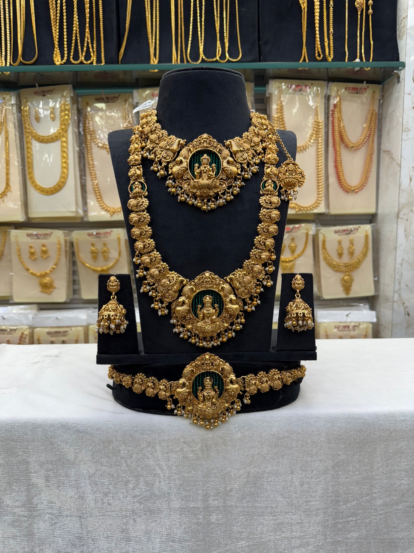 Antique Bridal set - Gold Beats