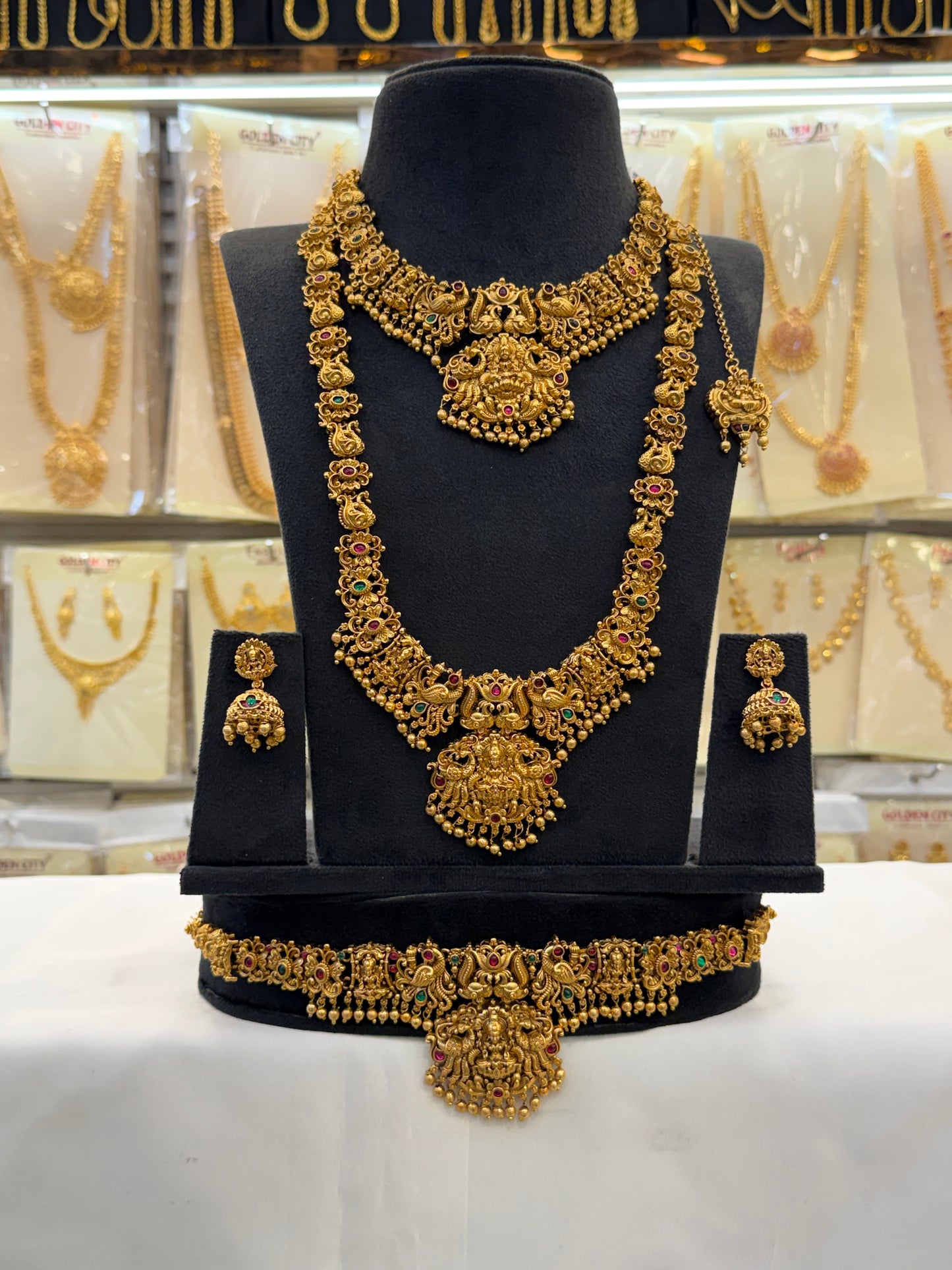 Simply & Classy Antique Bridal Set