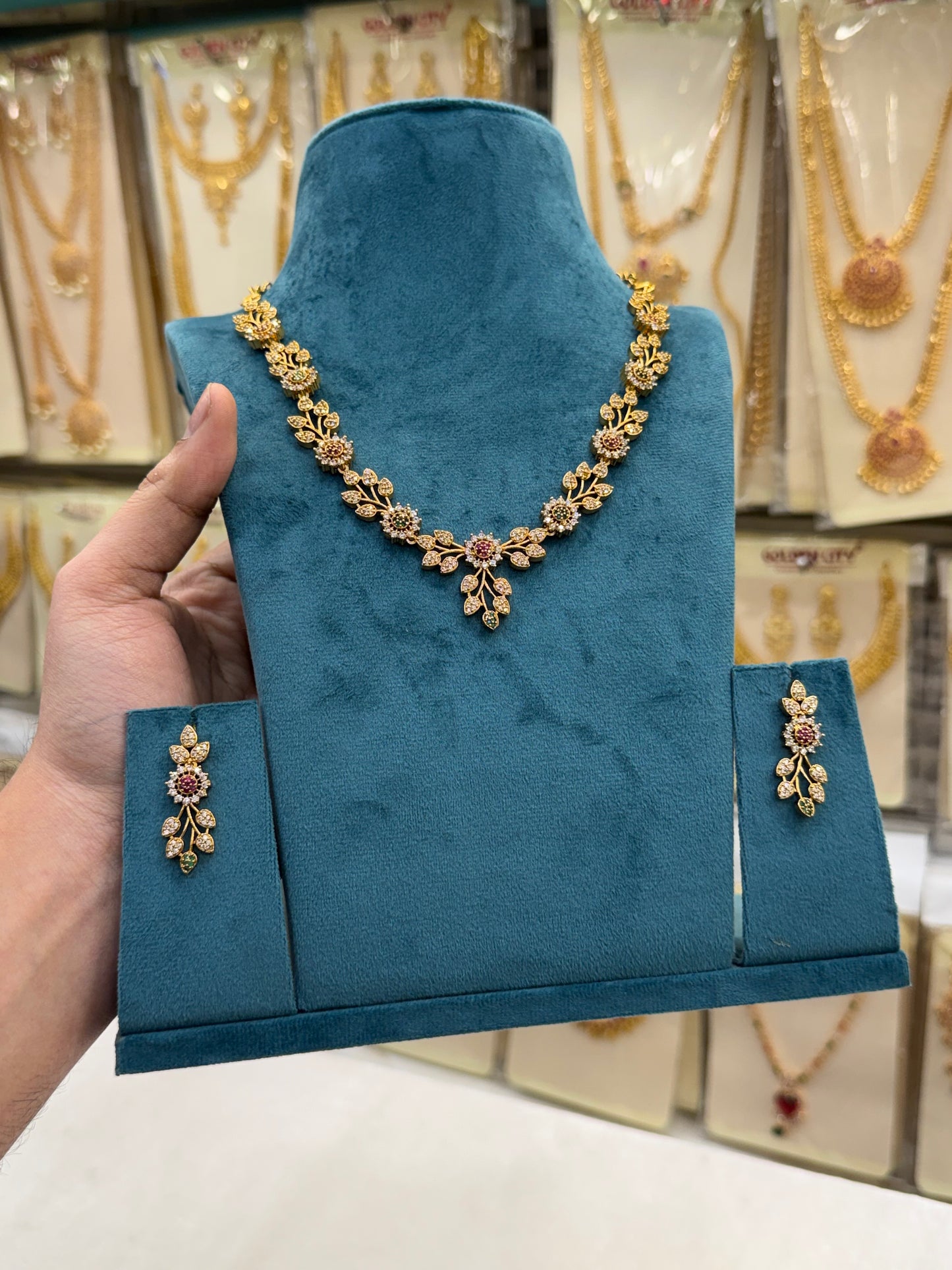 Minimal Luxe AD Necklace Multi Stone