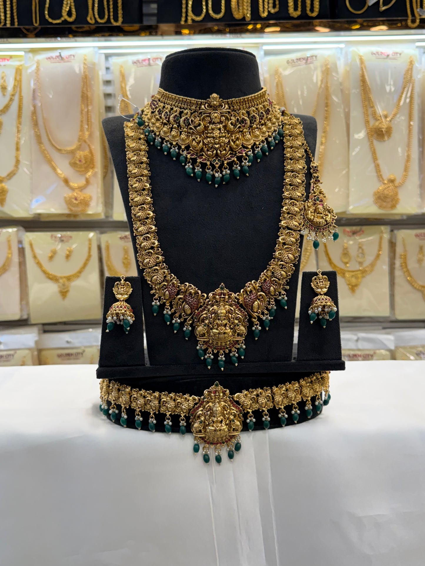 Antique Green Beats Choker Set