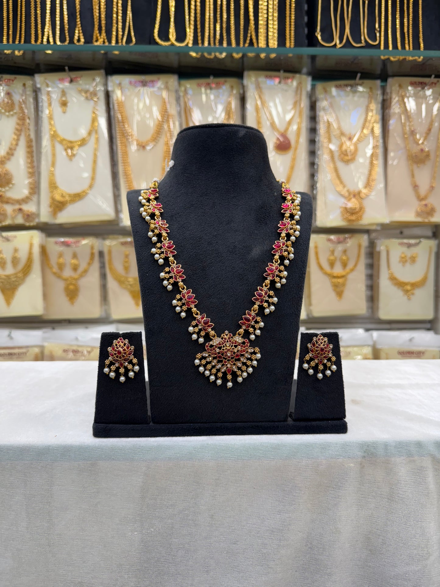 Antique Lotus Red Stone Necklace