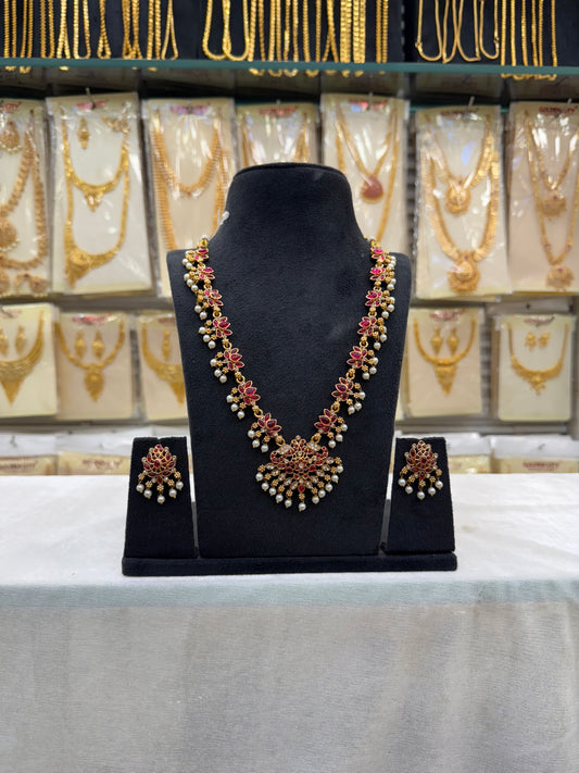 Antique Lotus Red Stone Necklace