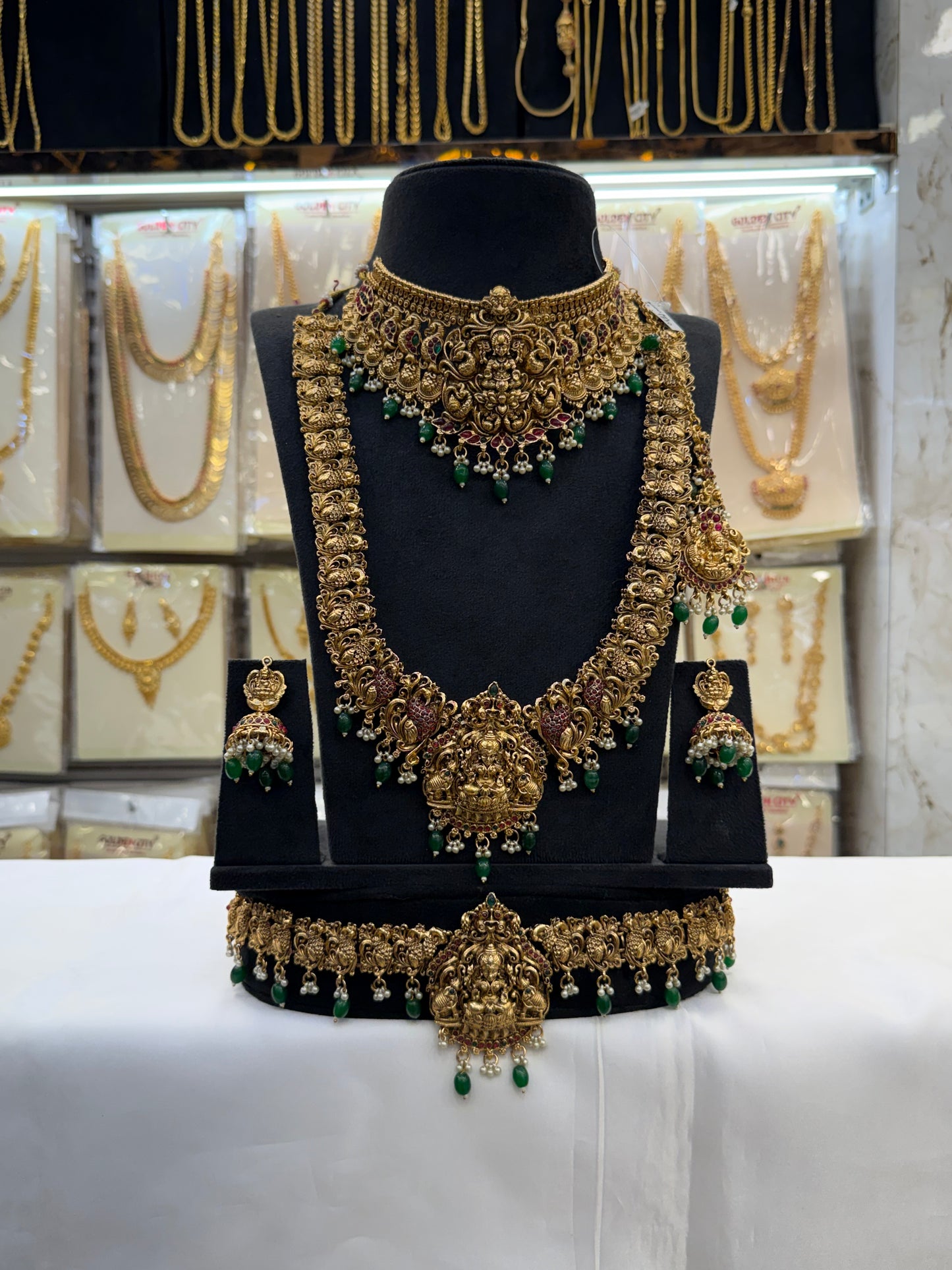 Antique Green Beats Choker Set