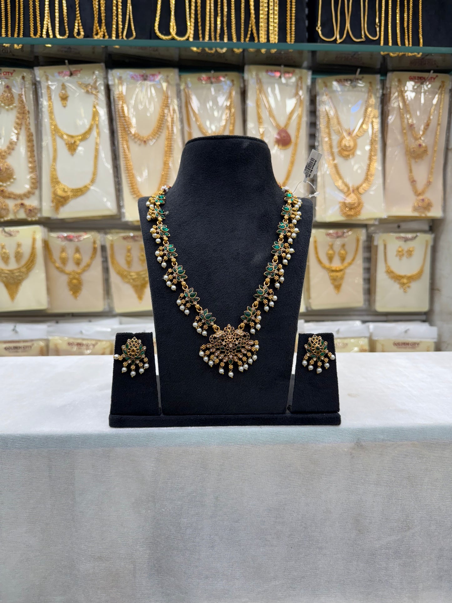 Antique Green Lotus Design Necklace