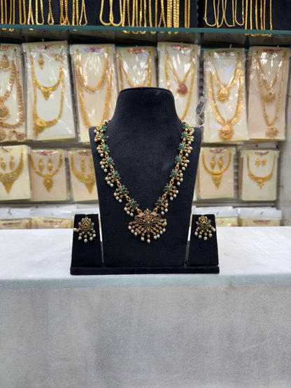 Antique Green Lotus Design Necklace