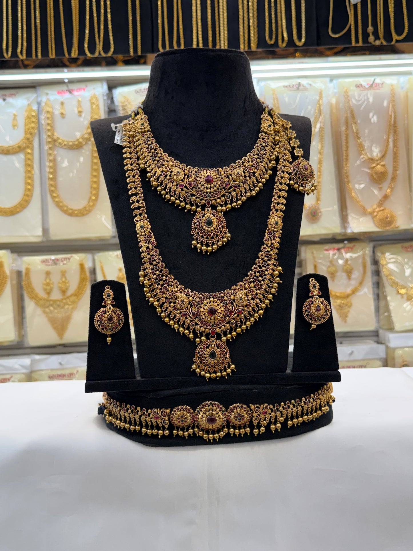 Antique Nice  Design Bridal Set