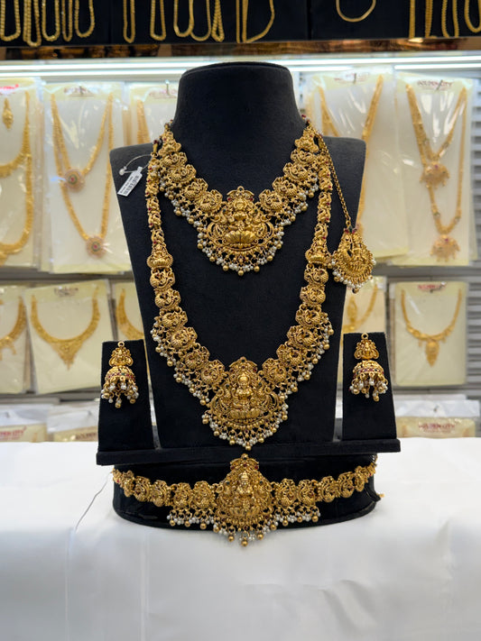 Antique Beats Model  Bridal Set