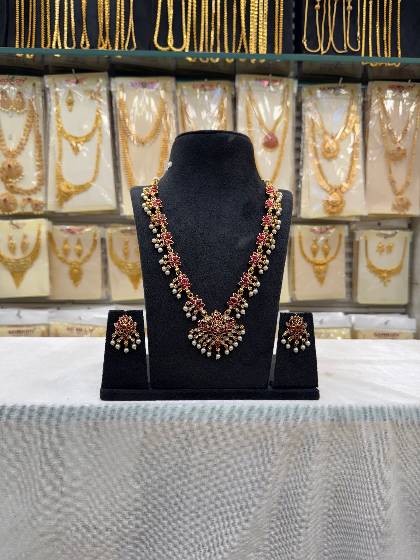 Antique Lotus Red Stone Necklace