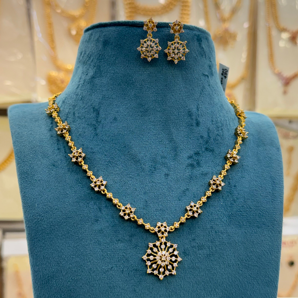 Elegance floral Stone Necklace