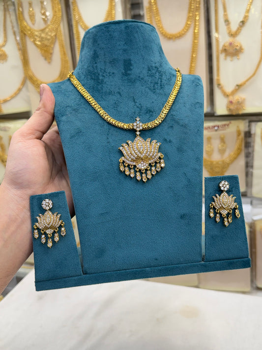 Louts Stone Pendant Necklace