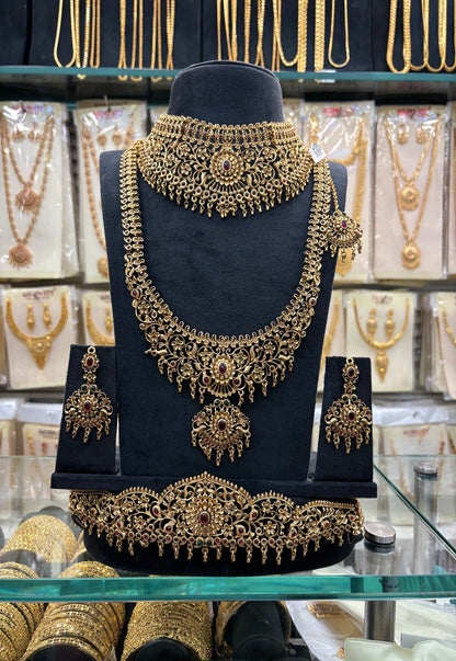 Flower Design Bridal Set