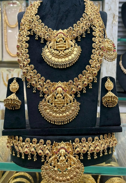 Antique 3D Design Bridal Set