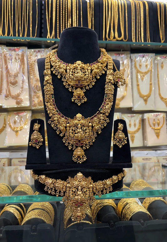 Antique 3D Work Bridal Set
