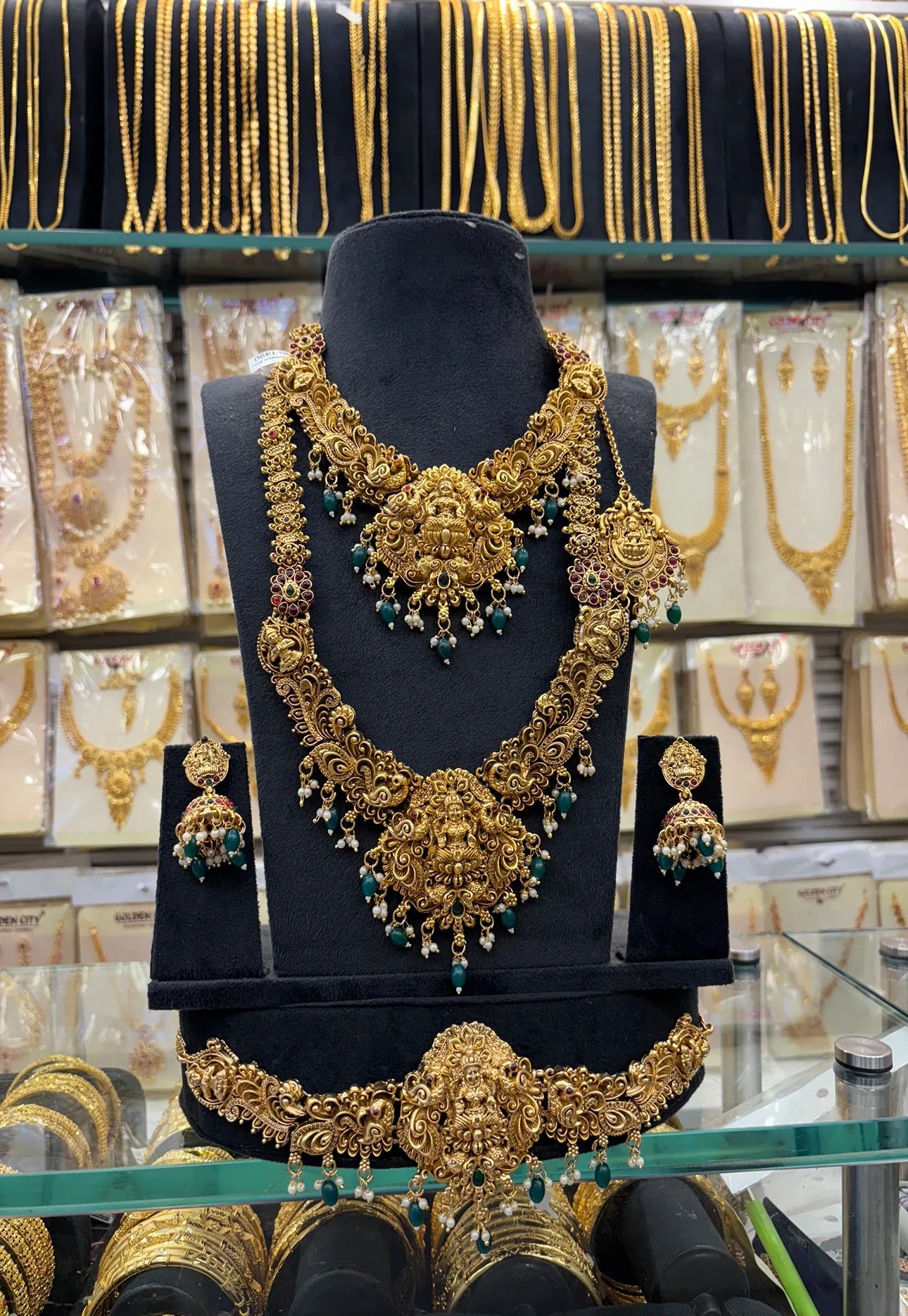 Green Beats Antique Work Bridal Set