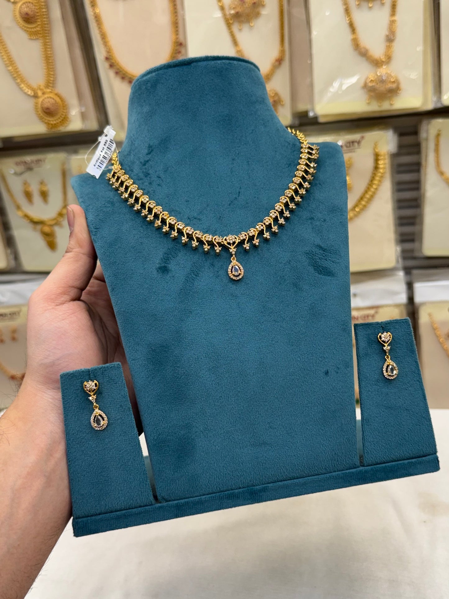 Crown Cut Diamond Line Necklace