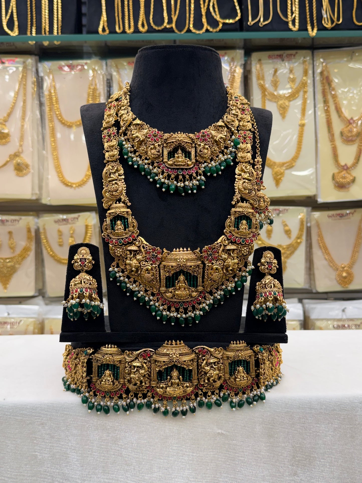 Classic Antique Heavy Green Beads Bridal Set