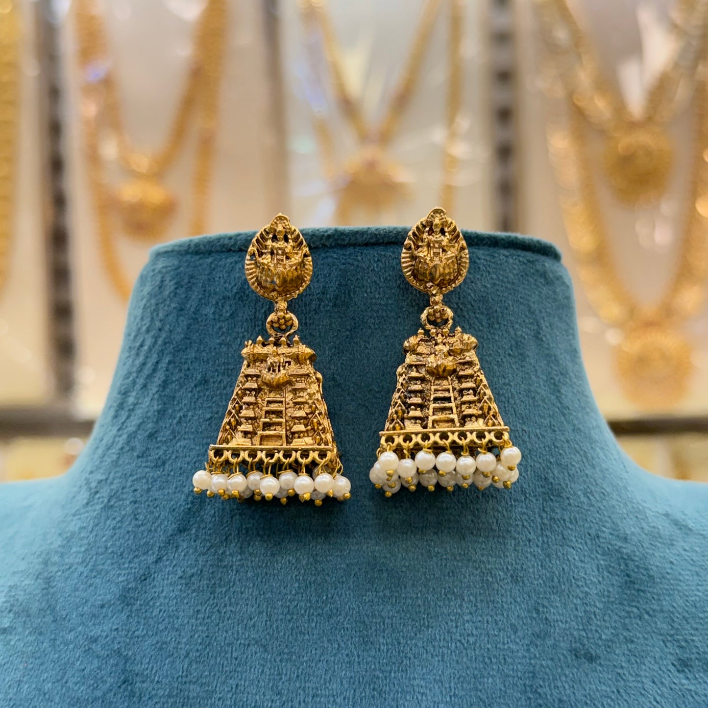 Trending  Temple Jumki