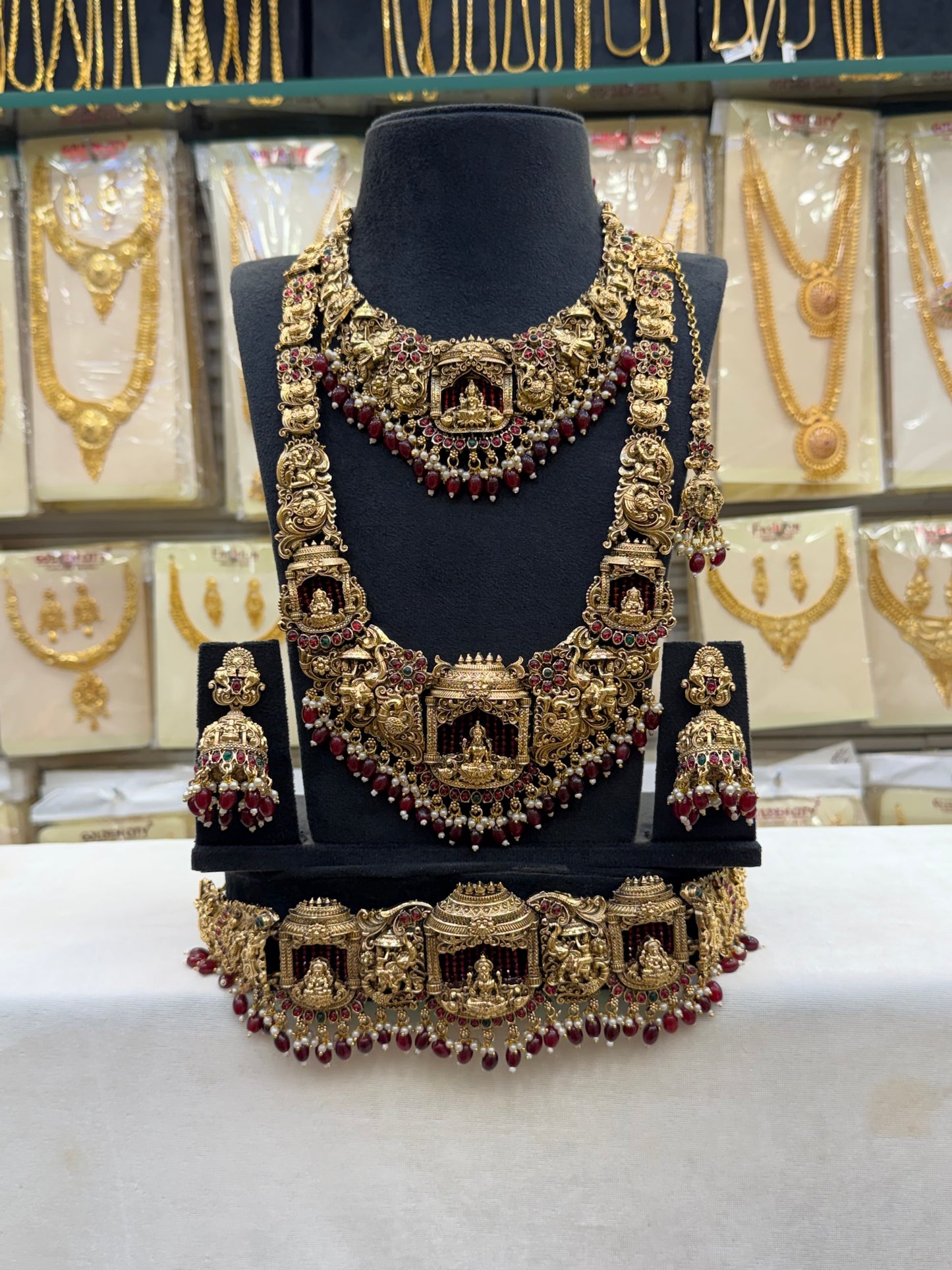 Temple Heritage Heavy Maroon Beats Bridal Set