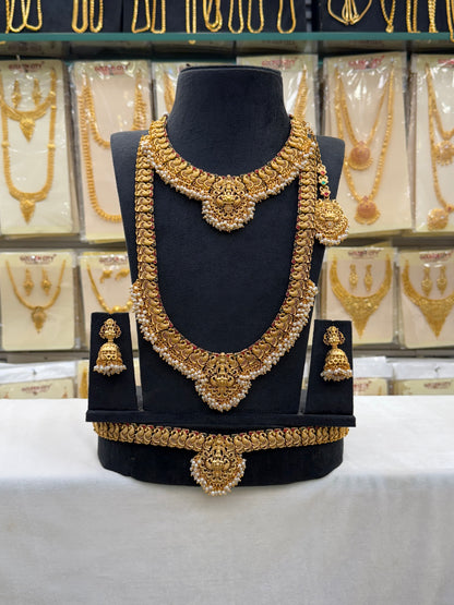 Simple antique bridal set