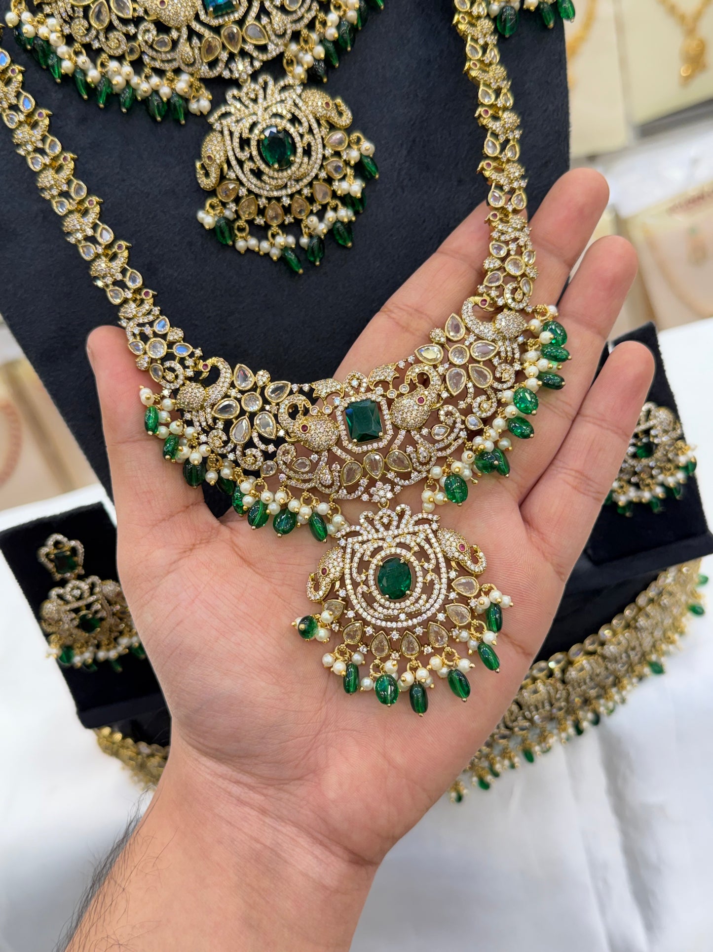 Elegant Victorian Bridal Set - Green Beats