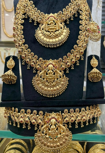 Antique 3D Design Bridal Set