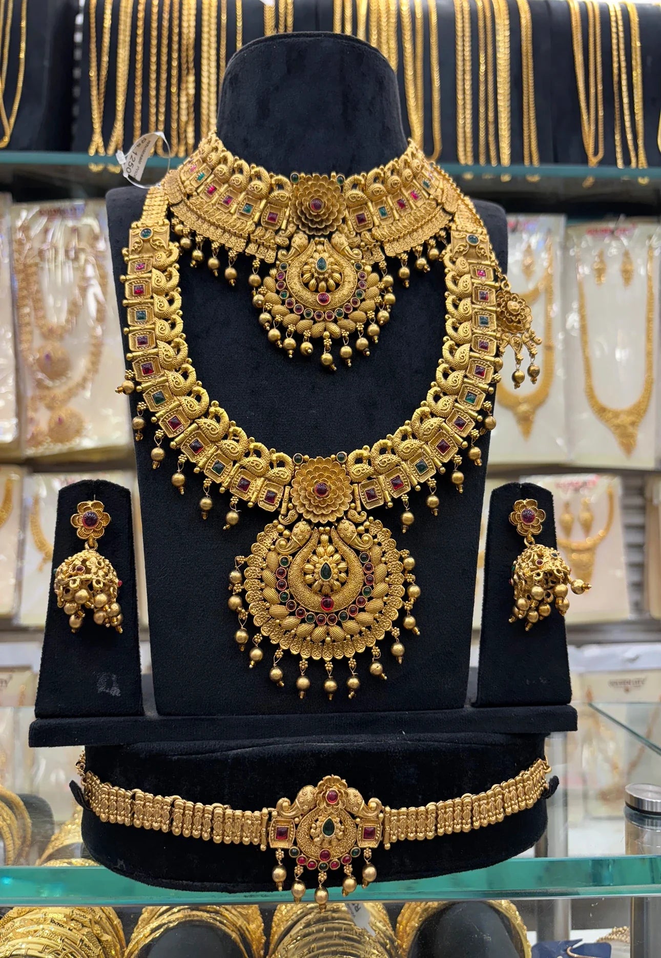 Antique Flower Design Choker Bridal Set