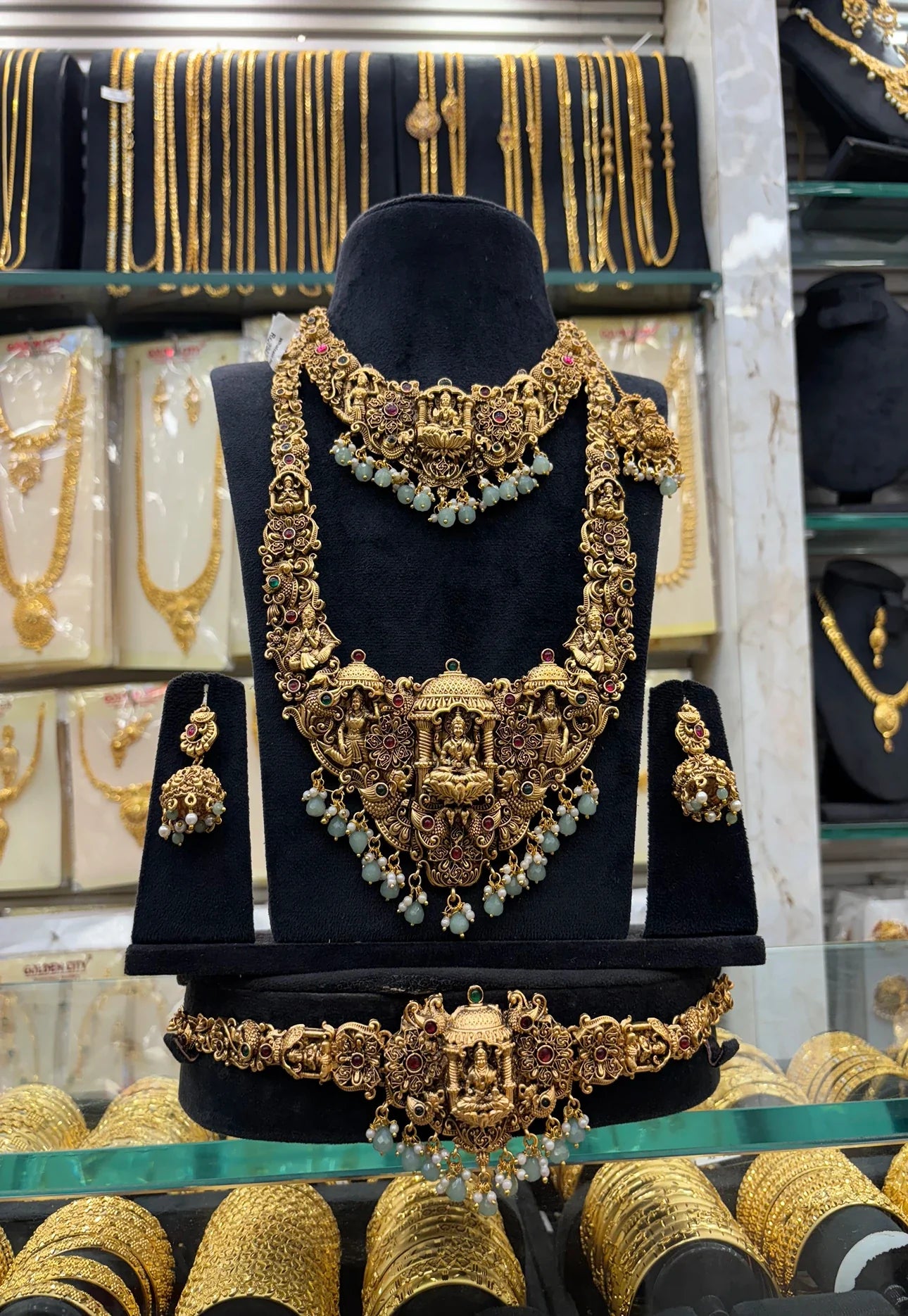 New Heavy Antique Work Bridal Set