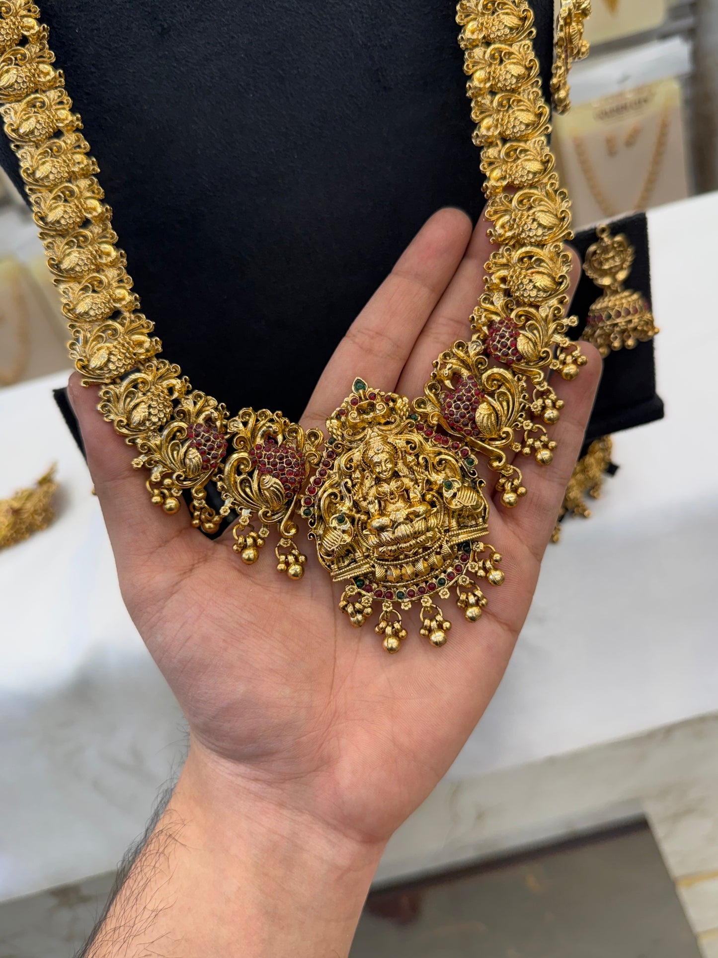 Trending Antique Choker  Bridal Set