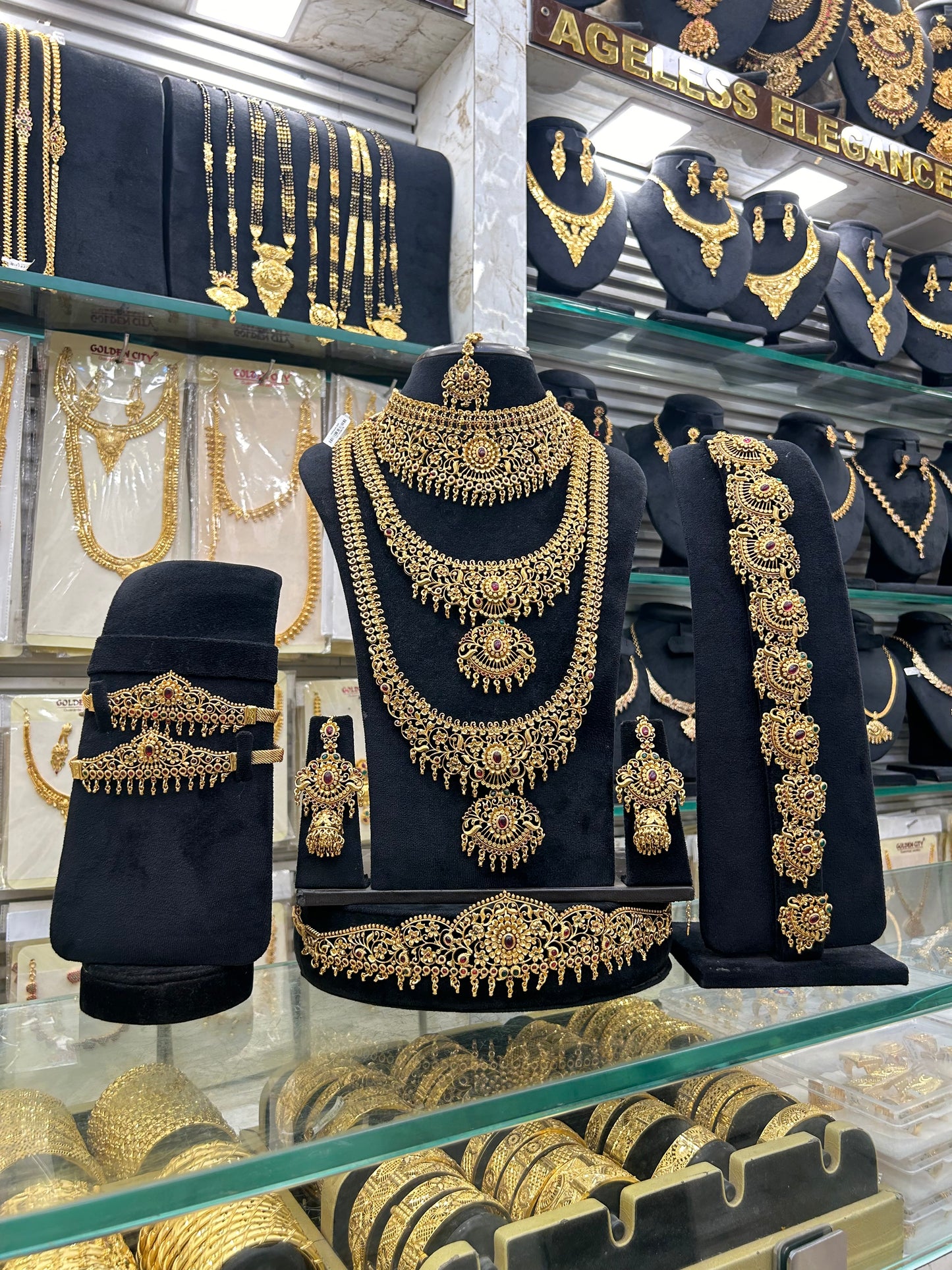 Antique Floral Designs Full Bridal Set
