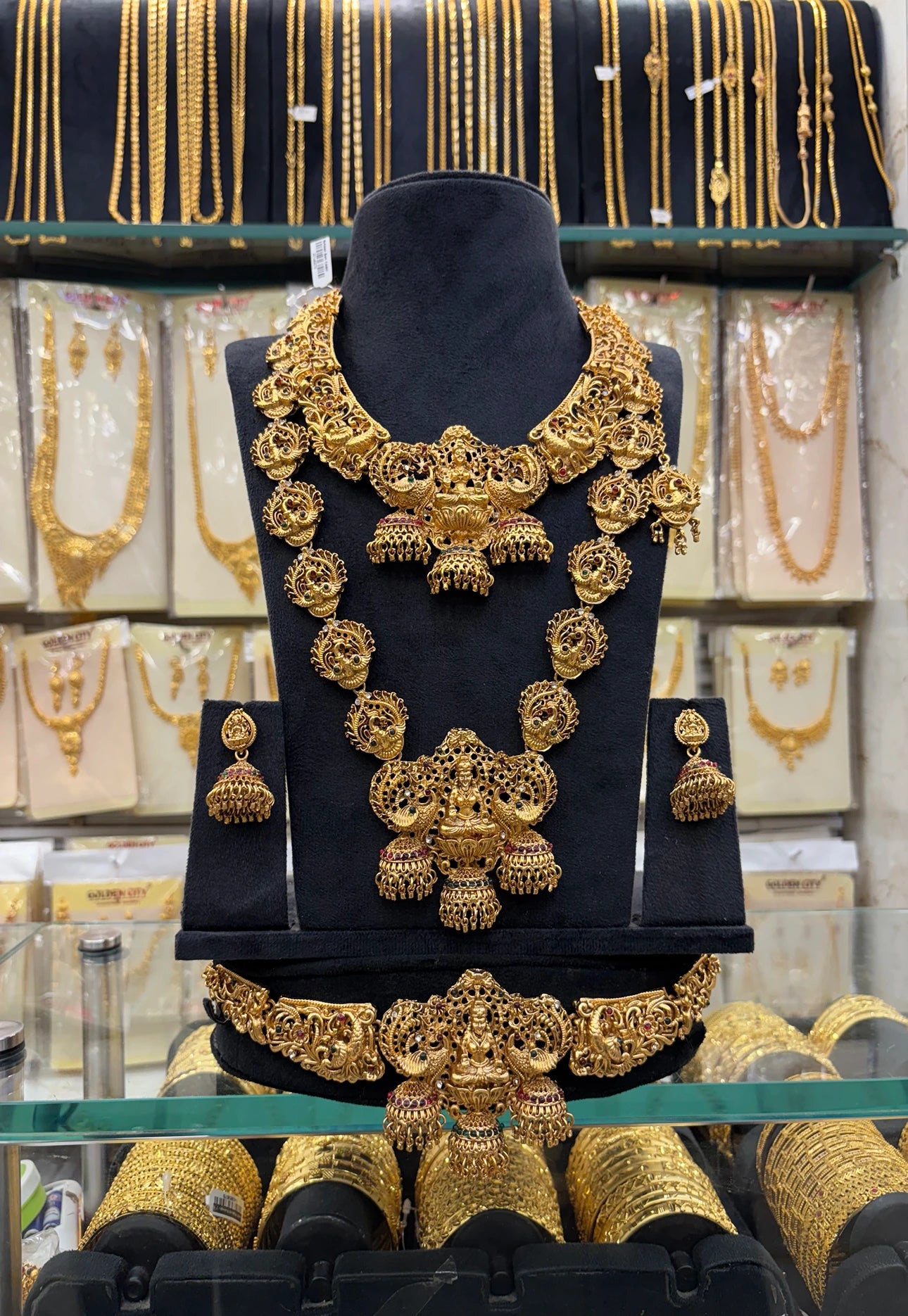 Antique Deep Work Bridal Set