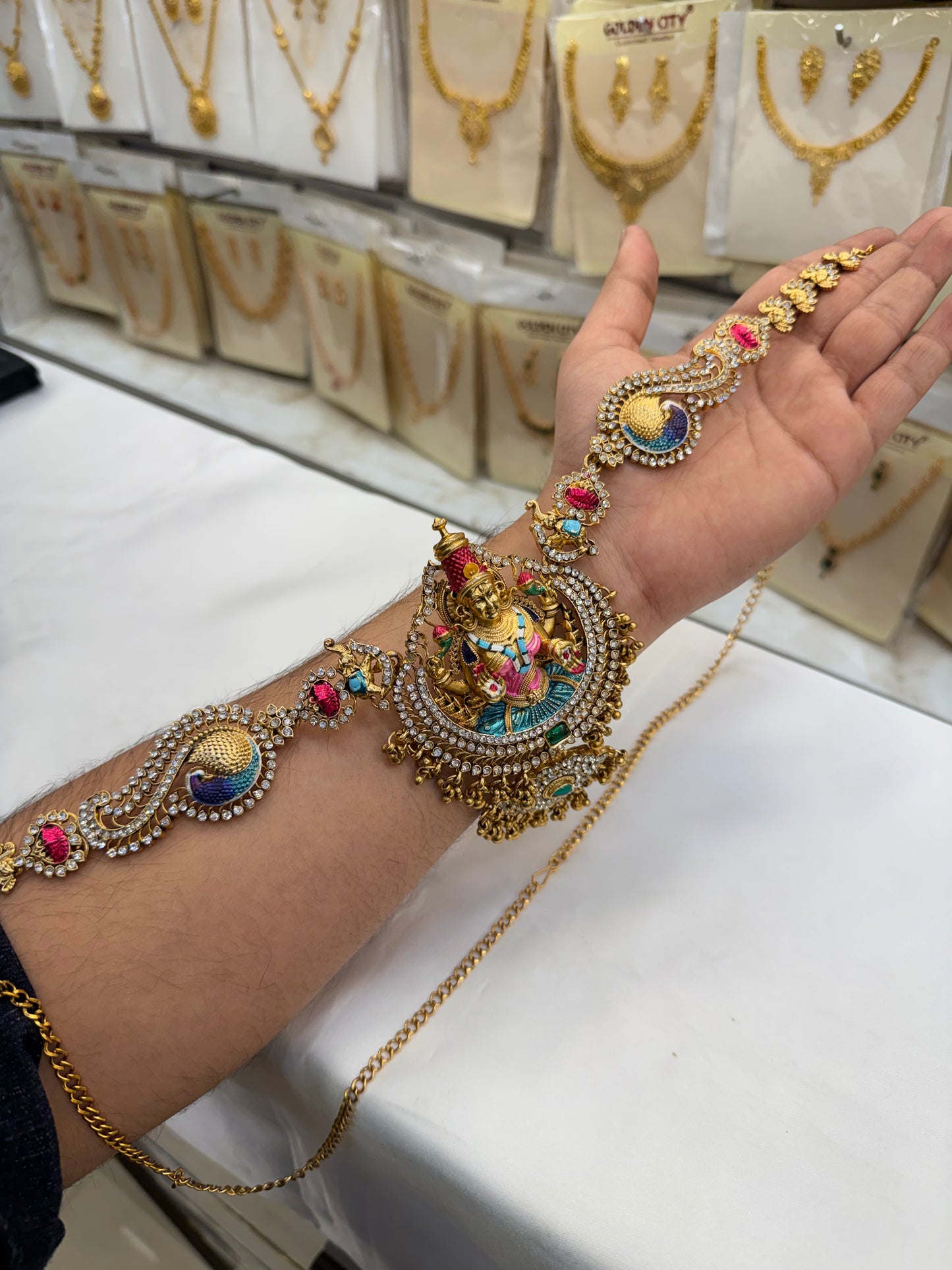 Grand Enamel Stone Design Bridal Set