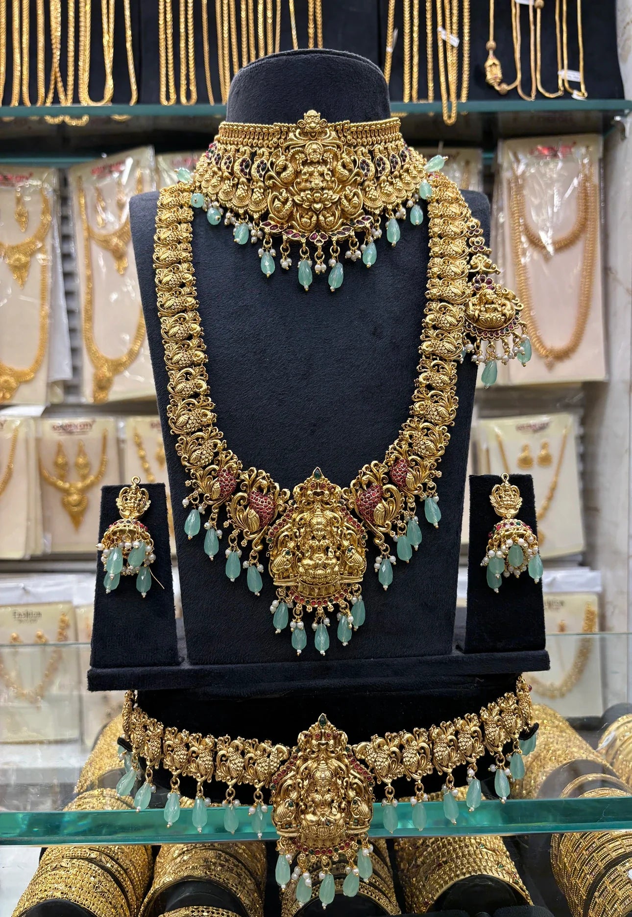 Antique Pastel Green Choker Set