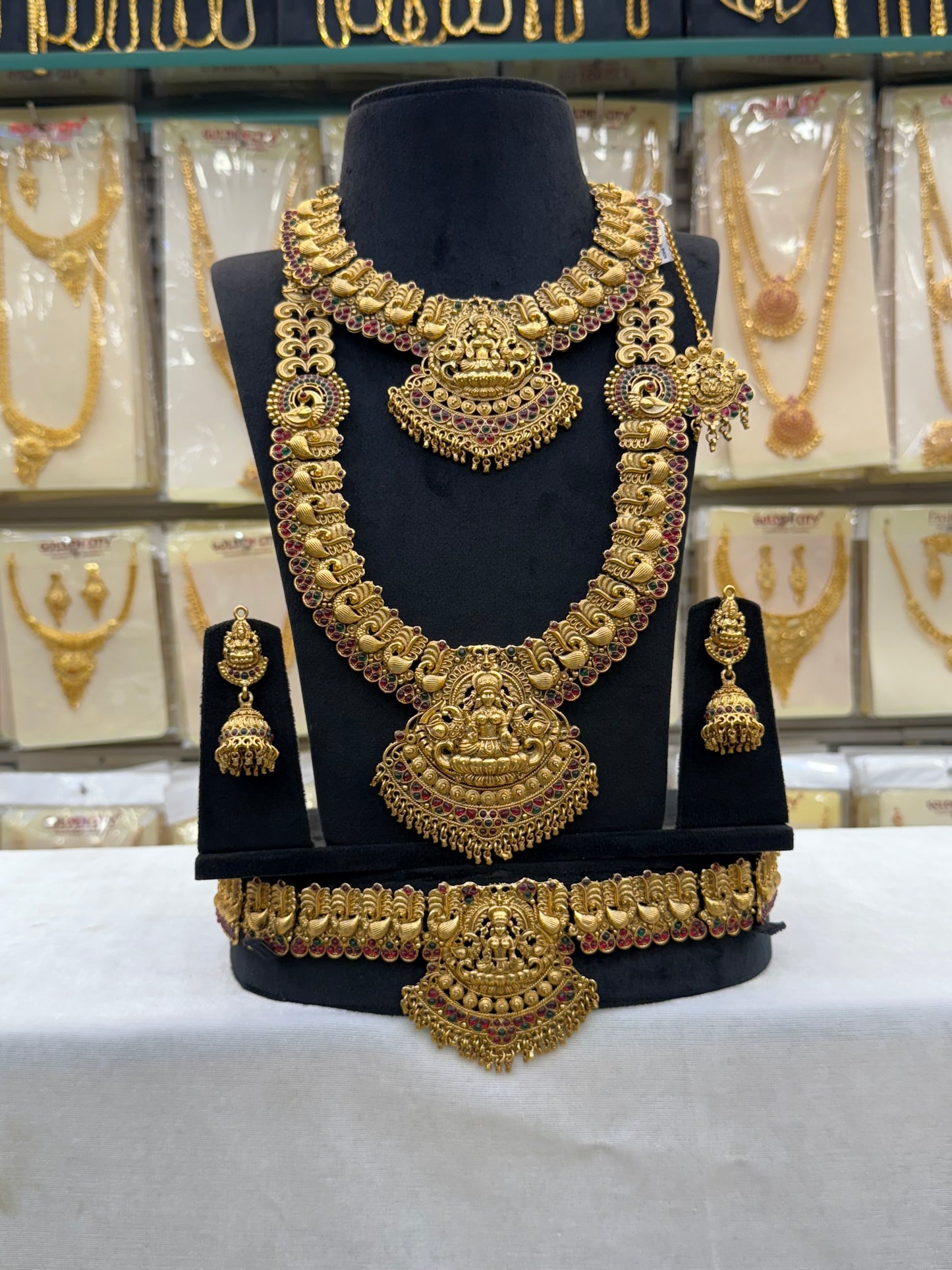 Antique Heavy  Bridal Set