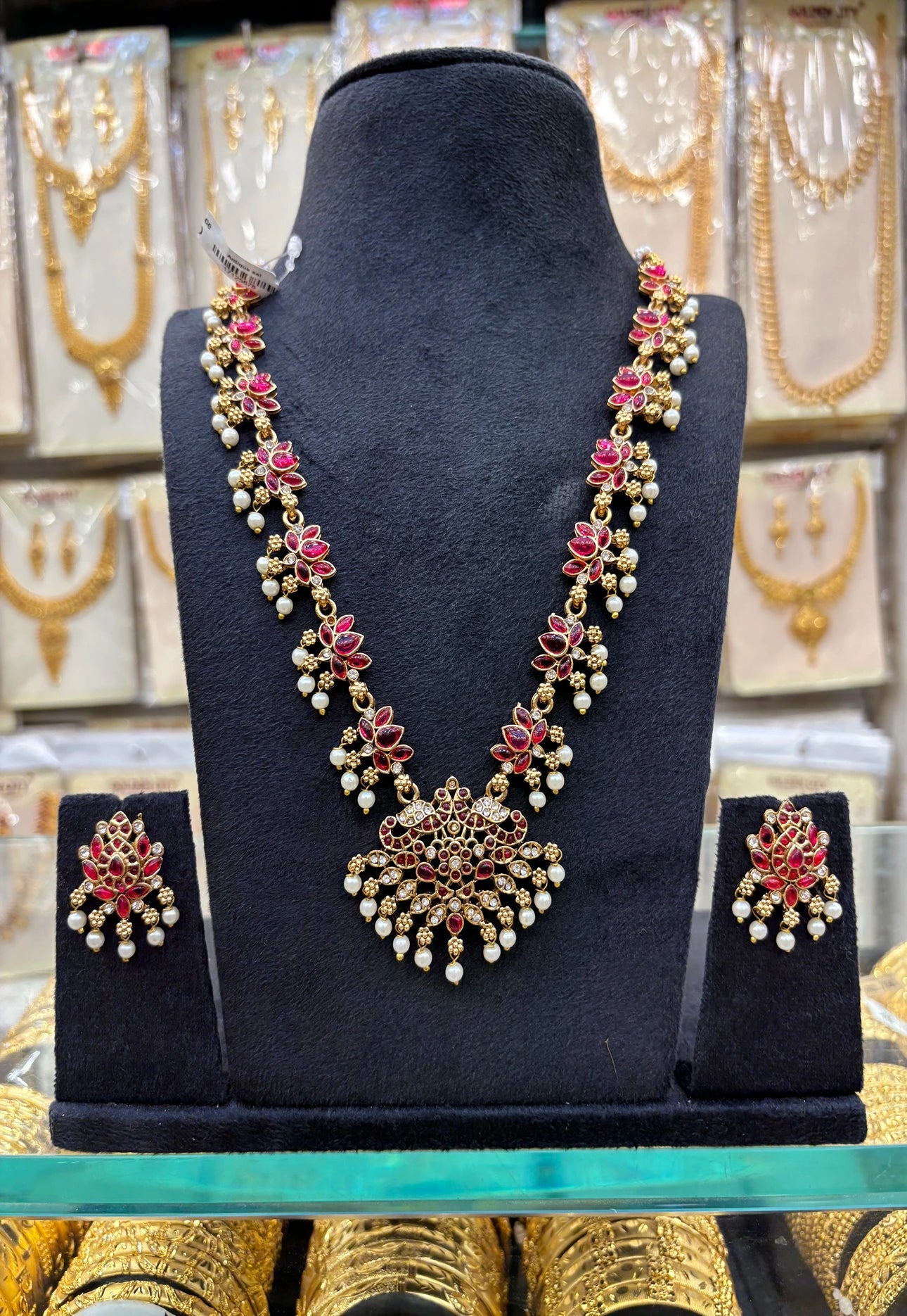 Antique Lotus Red Stone Necklace
