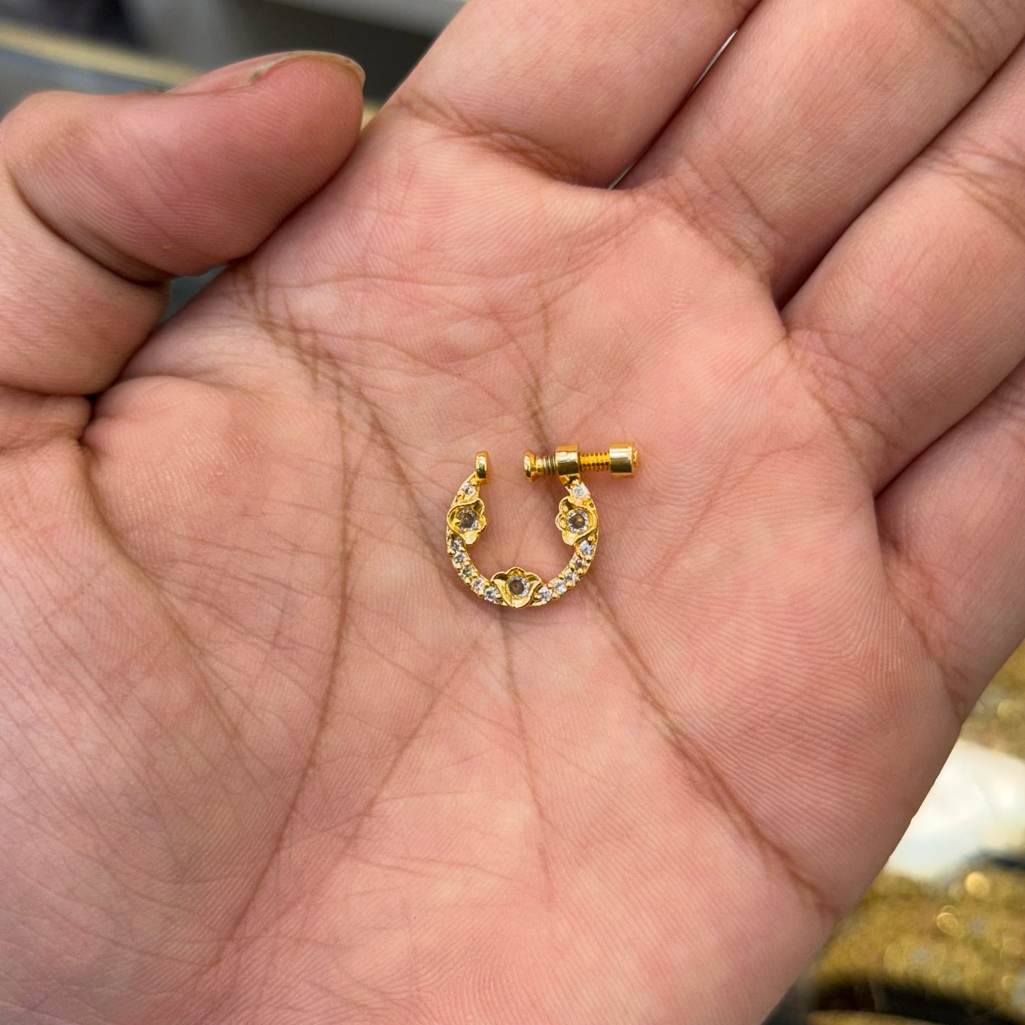 Crystal Glow Nose Pin