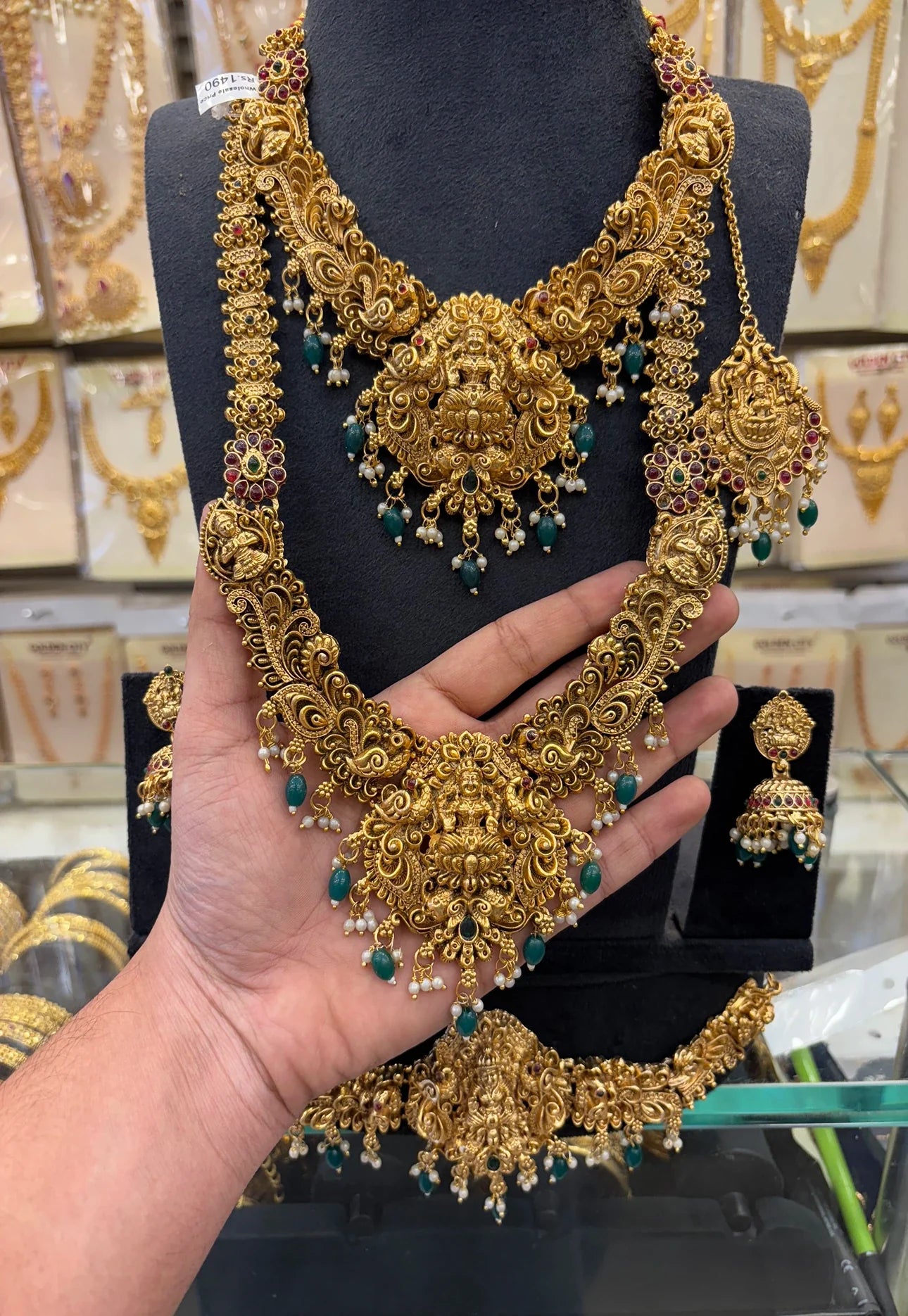 Green Beats Antique Work Bridal Set