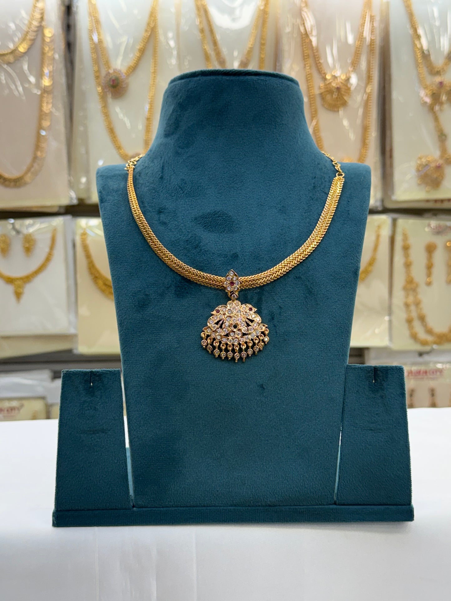 Elegant Impon Necklace
