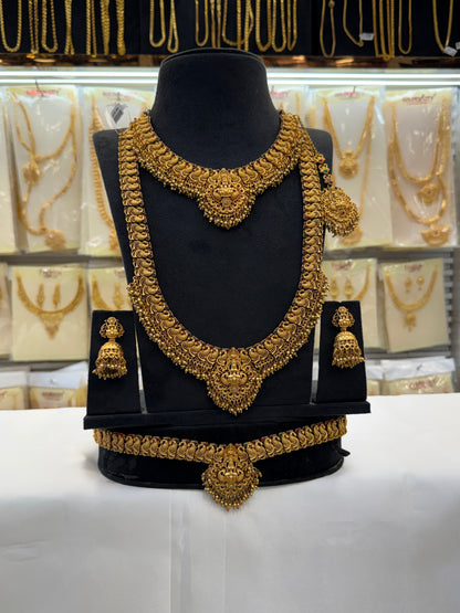 Simple antique bridal set